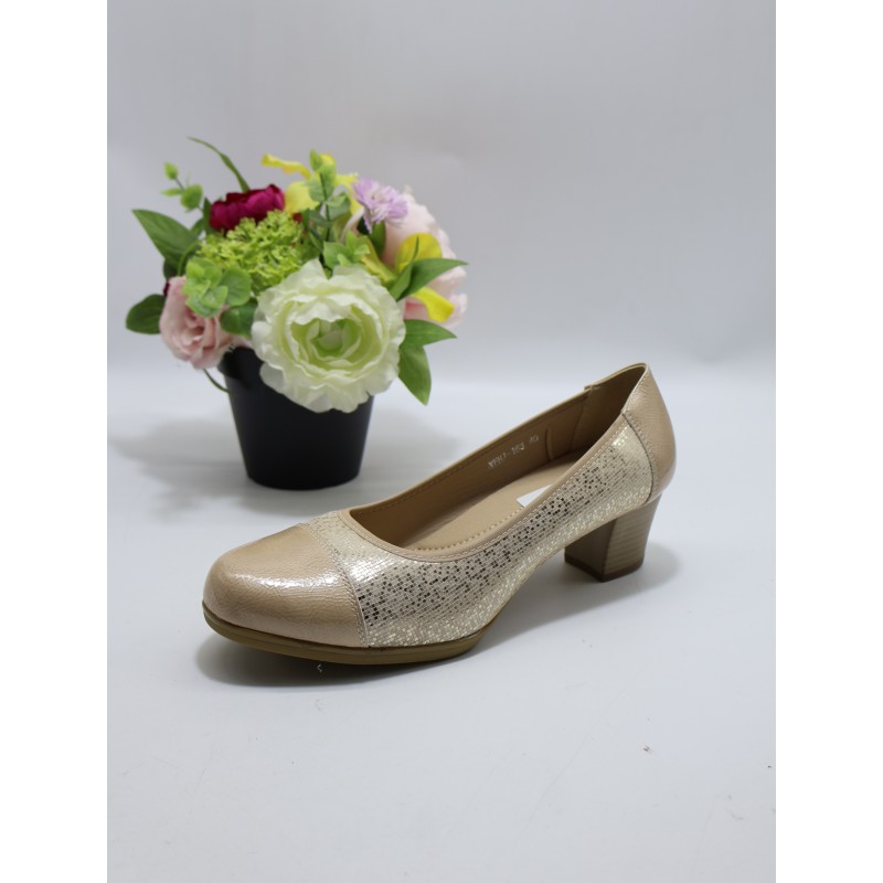 BUTY DAMSKIE. Size: 36/41 ( 12 par/paczka) Kolor jak na zdzięciu