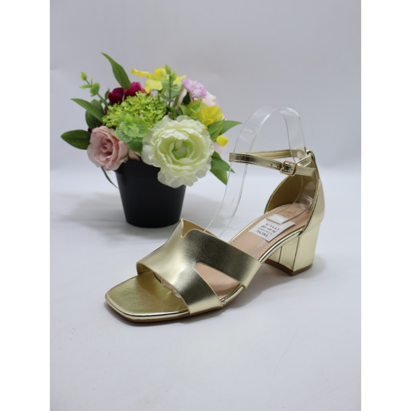 SANDAŁY DAMSKIE. Size: 36/40 (10 par/paczka) Kolor jak na zdzięciu