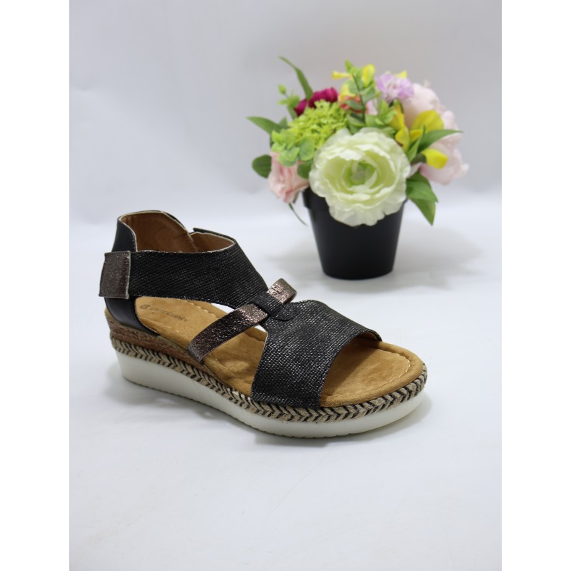 SANDAŁY DAMSKIE. Size: 36/41 (12 par/paczka) Kolor jak na zdzięciu