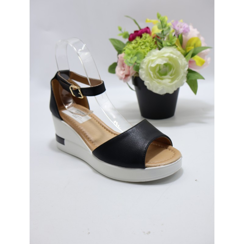 SANDAŁY DAMSKIE. Size: 36/41 (12 par/paczka) Kolor jak na zdzięciu
