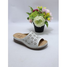 KAPCIE DAMSKIE. Size: 36/42...