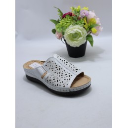 KAPCIE DAMSKIE. Size: 36/41...