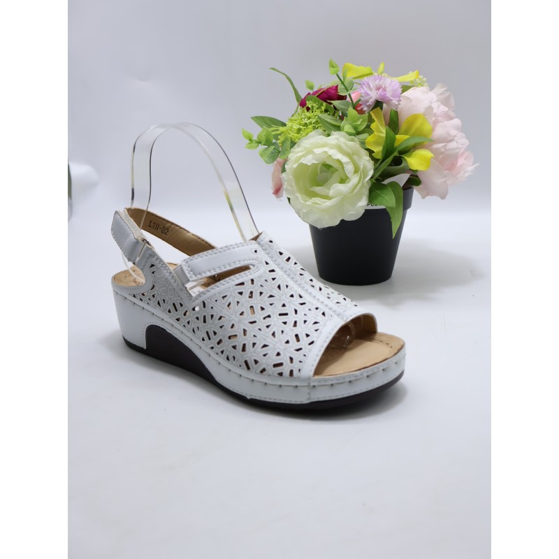SANDAŁY DAMSKIE. Size: 36/41 ( 12 par/paczka) Kolor jak na zdzięciu
