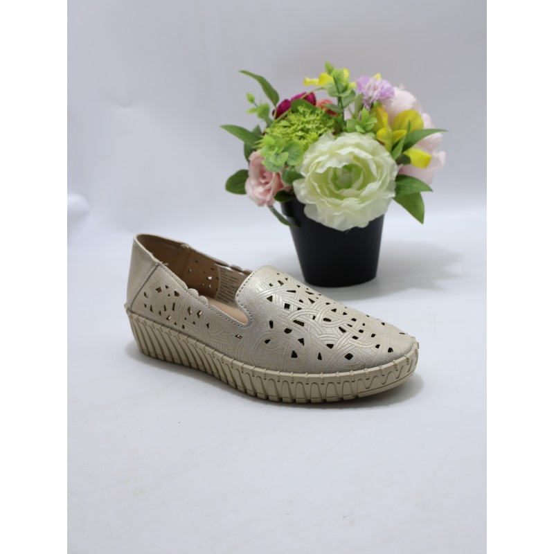 BUTY DAMSKIE. Size: 36/41 (12 par/paczka) Kolor jak na zdzięciu