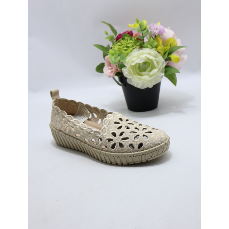 BUTY DAMSKIE. Size: 36/41 (12 par/paczka) Kolor jak na zdzięciu