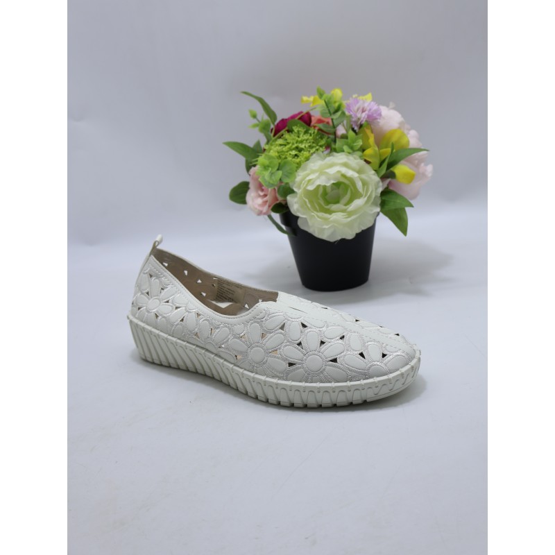 BUTY DAMSKIE. Size: 36/41 (12 par/paczka) Kolor jak na zdzięciu