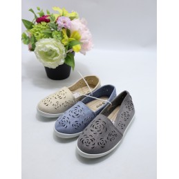 BUTY DZIECIĘCE. Size: 25/30...
