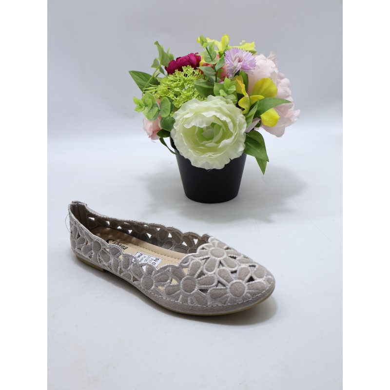 BUTY DZIECIĘCE. Size: 31/36 (12 par/paczka) Kolor jak na zdzięciu