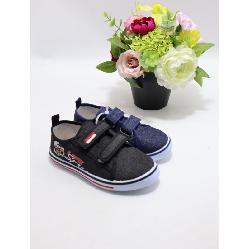 BUTY DZIECIĘCE. Size: 25/30 (12 par/paczka) Kolor jak na zdzięciu